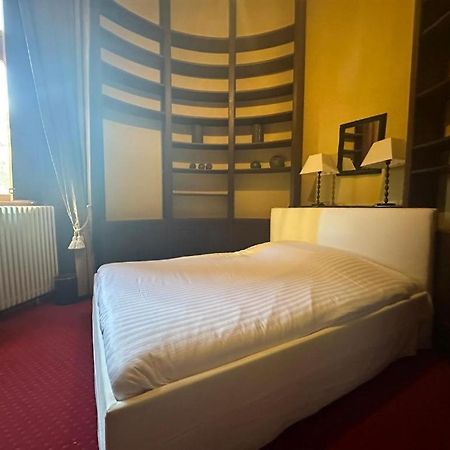 Camping Et Hotel Chateau Du Haget Montesquiou Екстериор снимка