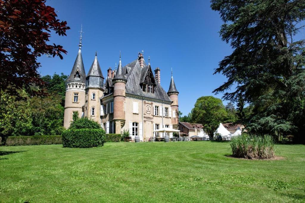 Camping Et Hotel Chateau Du Haget Montesquiou Екстериор снимка